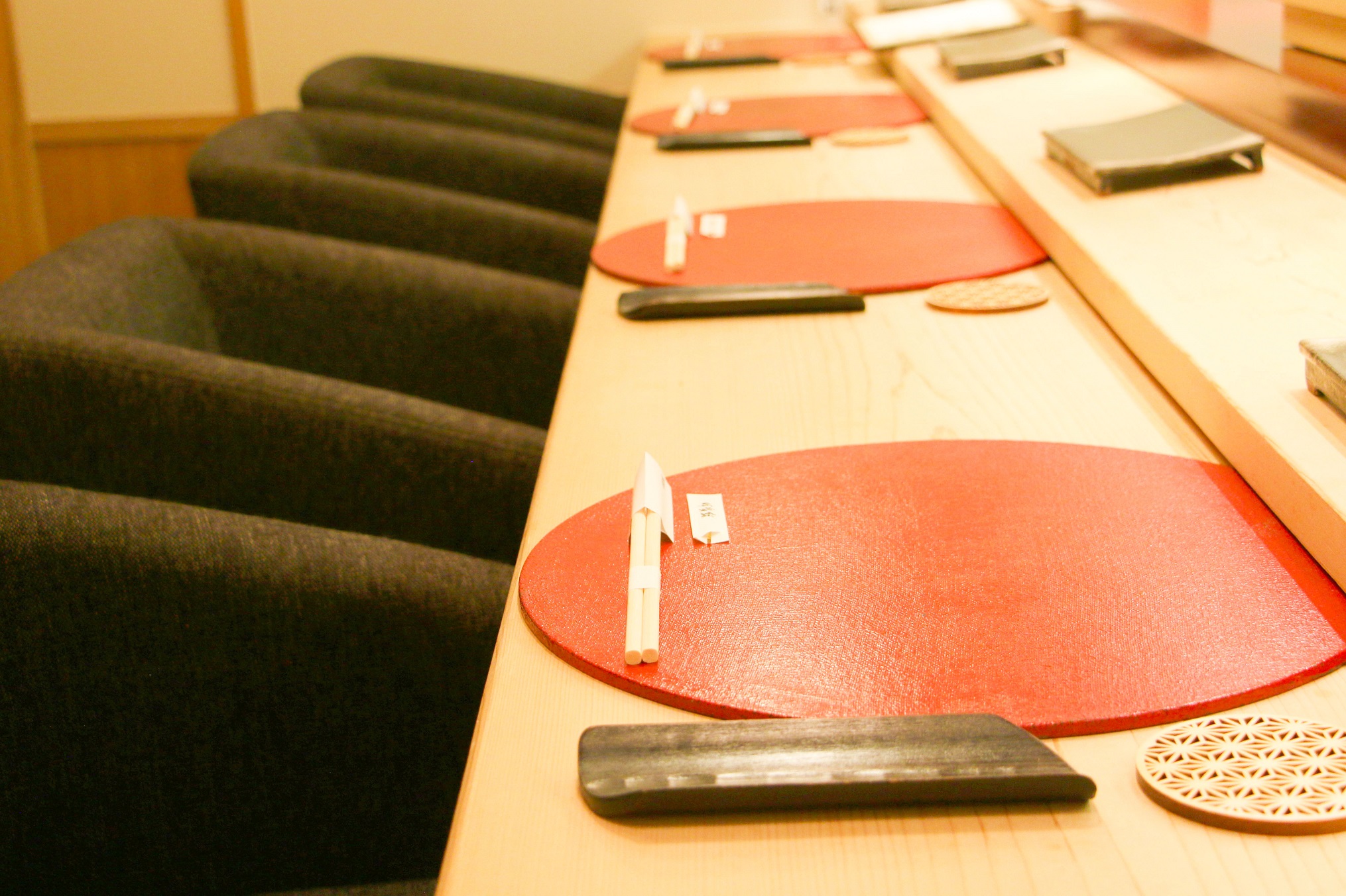 伊勢鮨店内カウンター席